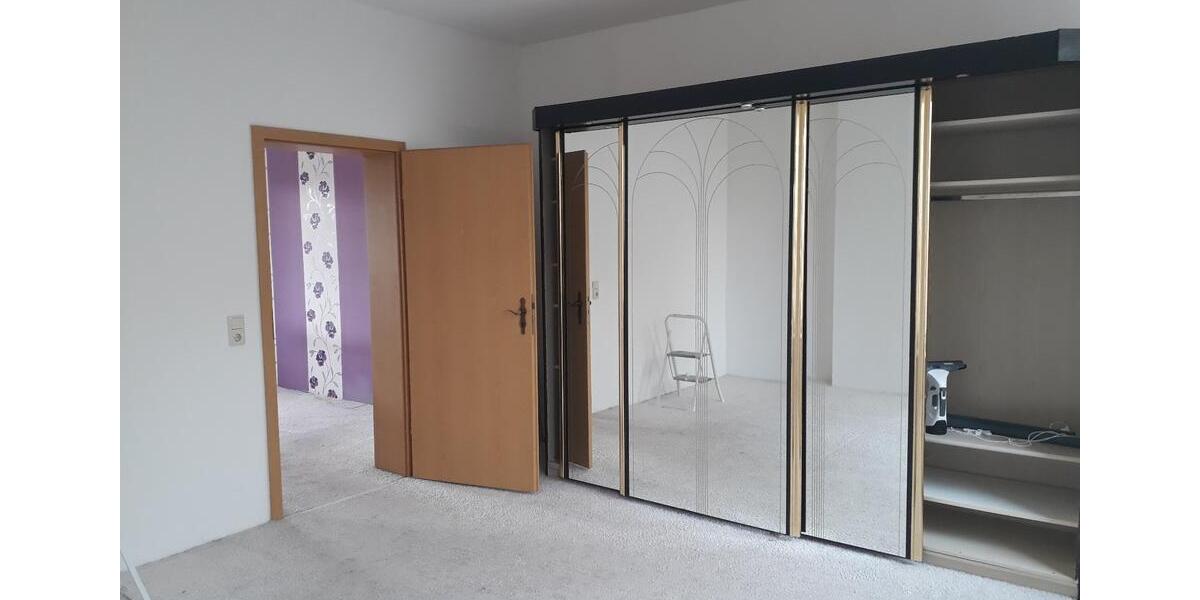 Erdgeschoßwohnung Staßfurt Löderburg - 3 Zimmer, 81 m&sup2;, 395&euro; | Angebot:25963970