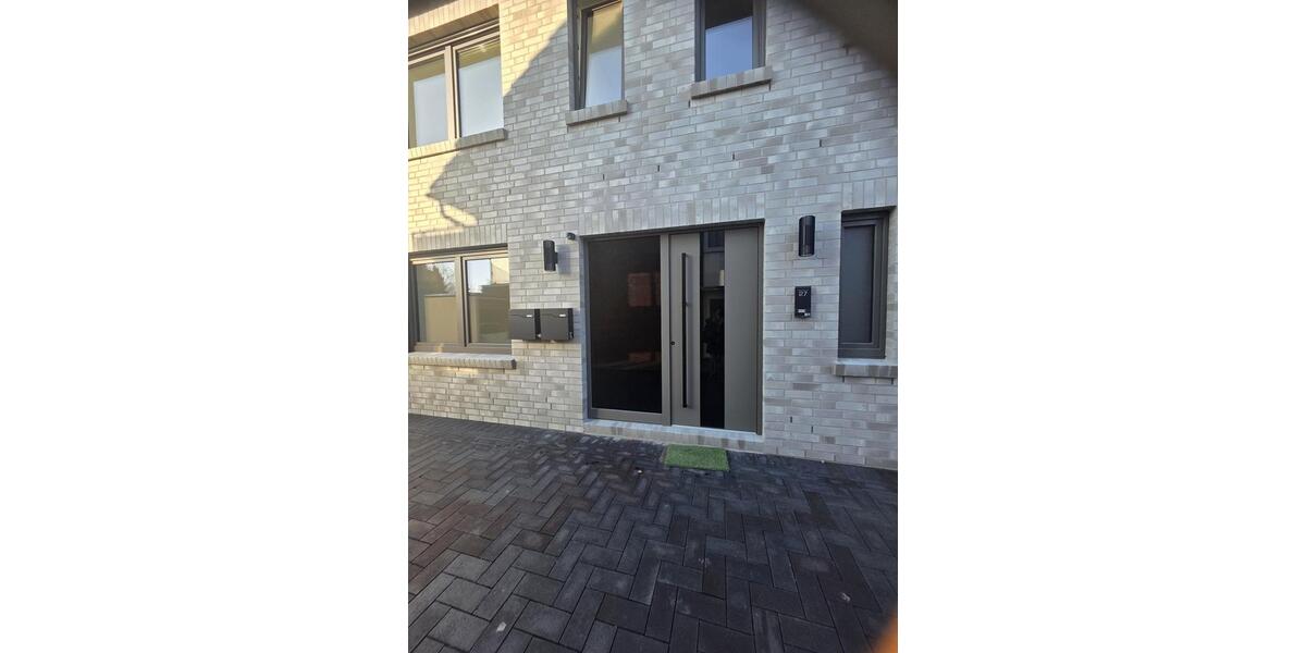 Erdgeschoßwohnung Cloppenburg - 4 Zimmer, 115 m&sup2;, 1.150&euro; | Angebot:25974454