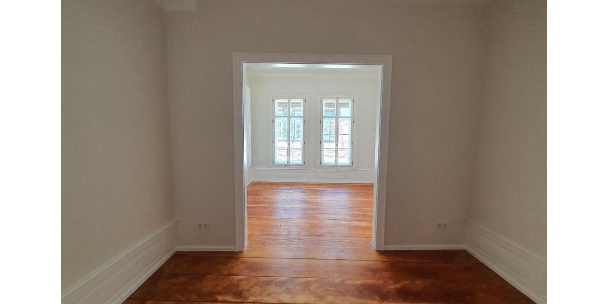 Einfamilienhaus Eltville am Rhein - 10 Zimmer, 246 m&sup2;, 3.290&euro; | Angebot:19400577