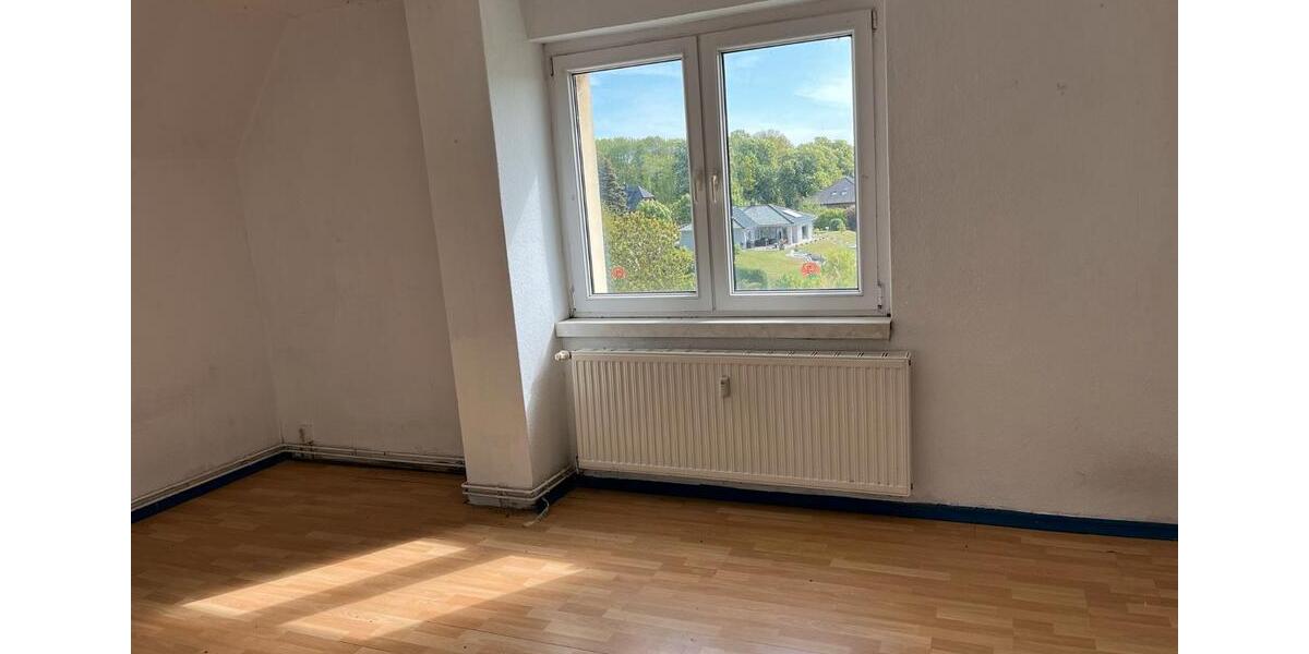 Dachgeschoßwohnung Stavenhagen - 1 Zimmer, 38 m&sup2;, 210&euro; | Angebot:26425834