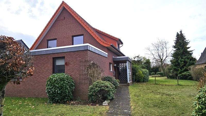 Helle Obergeschosswohnung im 2-Familienhaus mit großem Balkon in ruhiger Lage! 3 zimmer