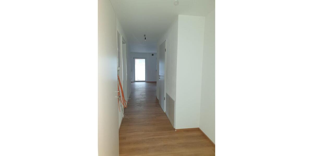 Erdgeschoßwohnung Neuötting - 2 Zimmer, 70 m&sup2;, 1.020&euro; | Angebot:25792194