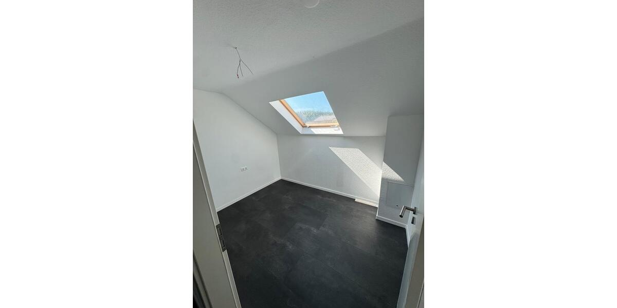 Dachgeschoßwohnung Oberrot - 3 Zimmer, 65 m&sup2;, 750&euro; | Angebot:26214522