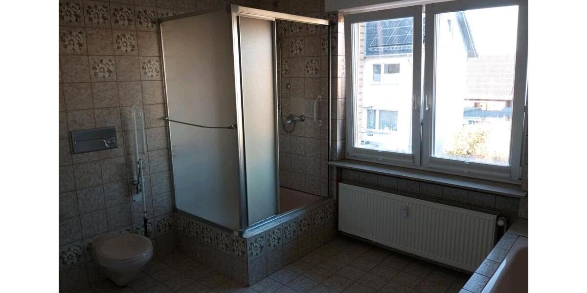 Etagenwohnung Anröchte - 2 Zimmer, 85 m&sup2;, 750&euro; | Angebot:25780015
