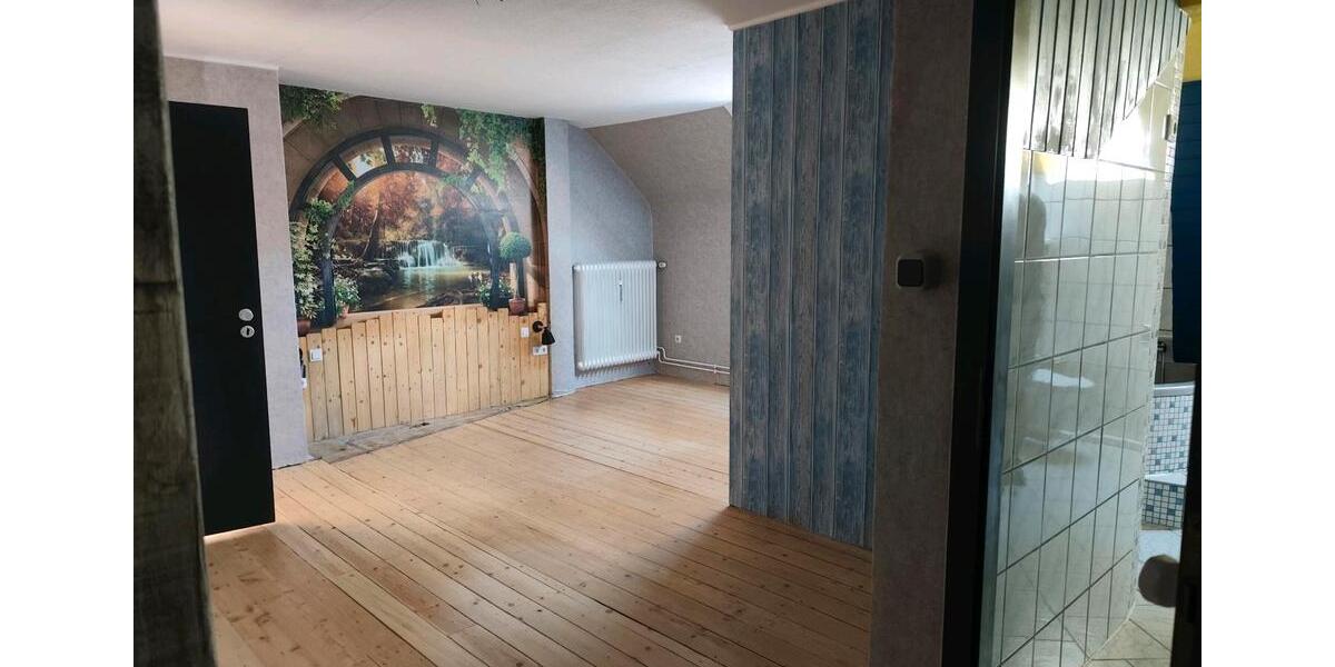 Maisonettenwohnung Seelze - 7 Zimmer, 150 m&sup2;, 1.400&euro; | Angebot:26705894