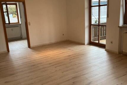 Wohnung Deggendorf - 3 Zimmer, 67 m&sup2;, 800&euro; | Angebot:25171650