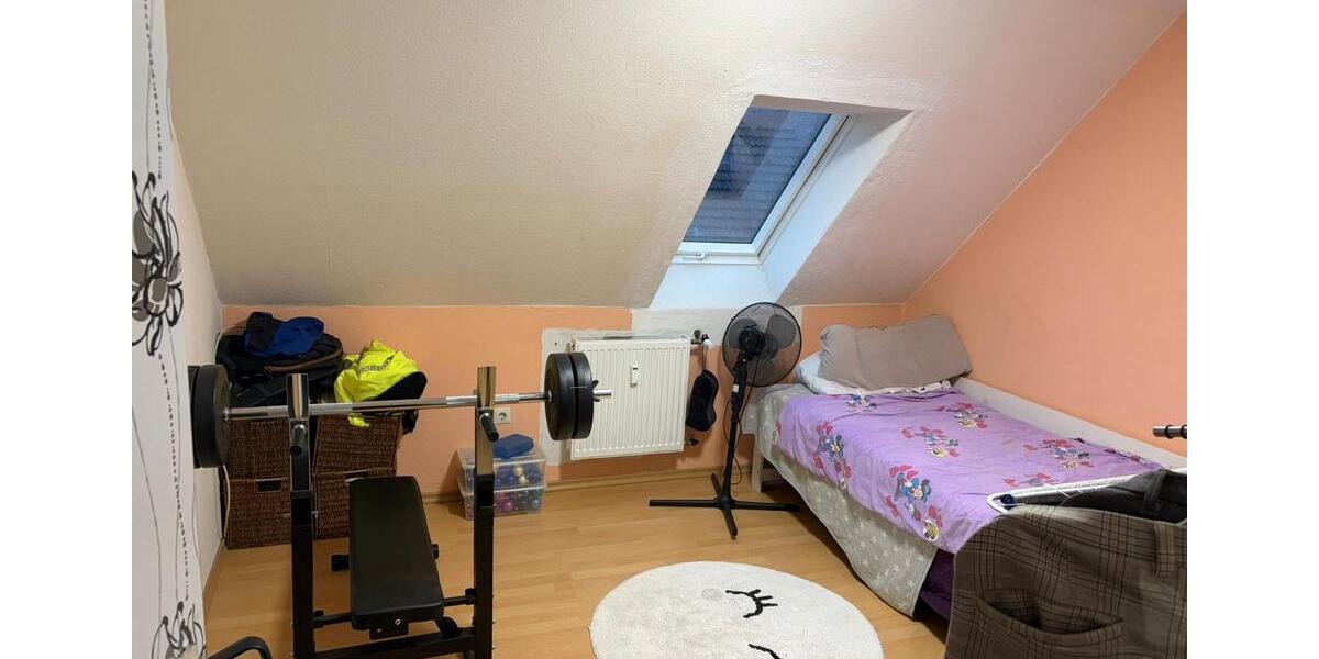 Dachgeschoßwohnung Krumbach (Schwaben) - 3 Zimmer, 70 m&sup2;, 800&euro; | Angebot:25078923