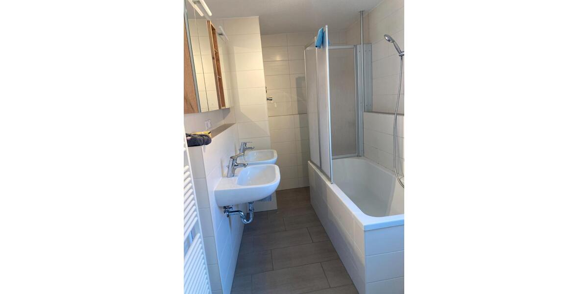 Etagenwohnung Wertheim - 4 Zimmer, 95 m&sup2;, 1.000&euro; | Angebot:25973967