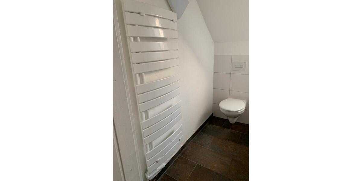 Dachgeschoßwohnung Schwarzenberg/Erzgebirge Erzgebirge - 3 Zimmer, 63 m&sup2;, 330&euro; | Angebot:26019597