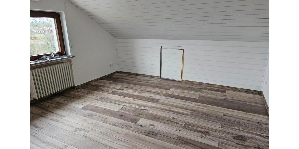 Dachgeschoßwohnung Karlsruhe Knielingen - 3 Zimmer, 65 m&sup2;, 800&euro; | Angebot:26023513