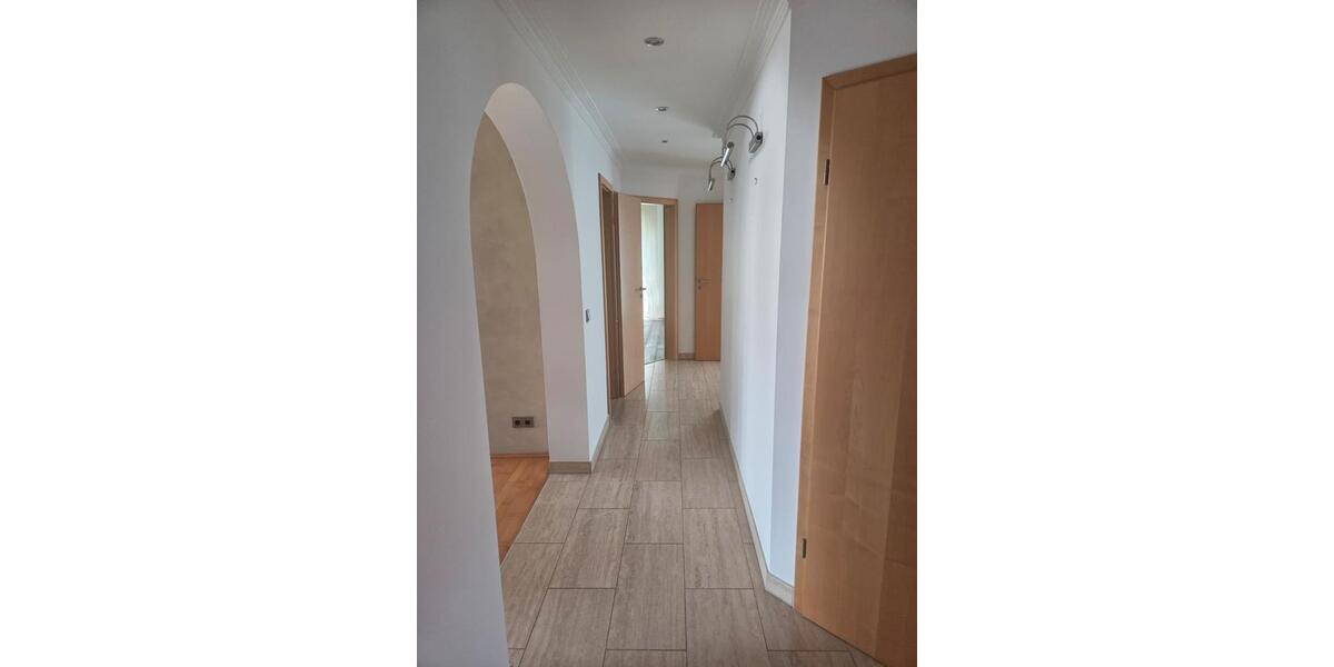 Etagenwohnung Nürnberg Gebersdorf - 4 Zimmer, 105 m&sup2;, 1.350&euro; | Angebot:26706108