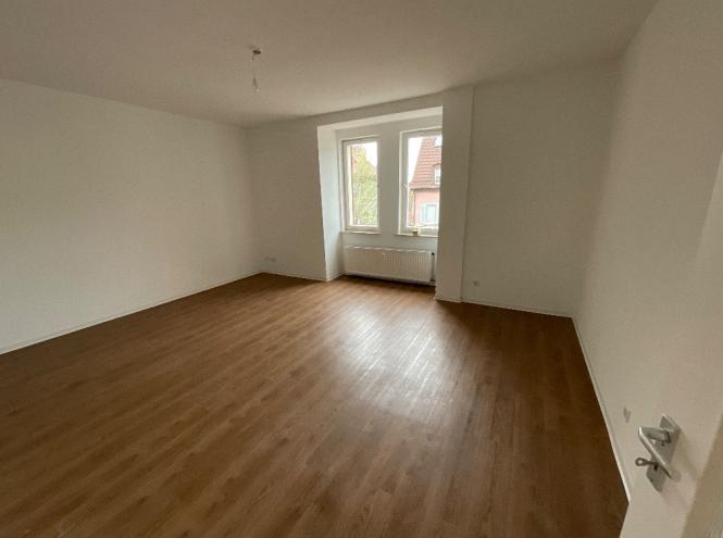 Gut geschnittene Altbauwohnung mit Platz für die ganze Familie! 4 zimmer