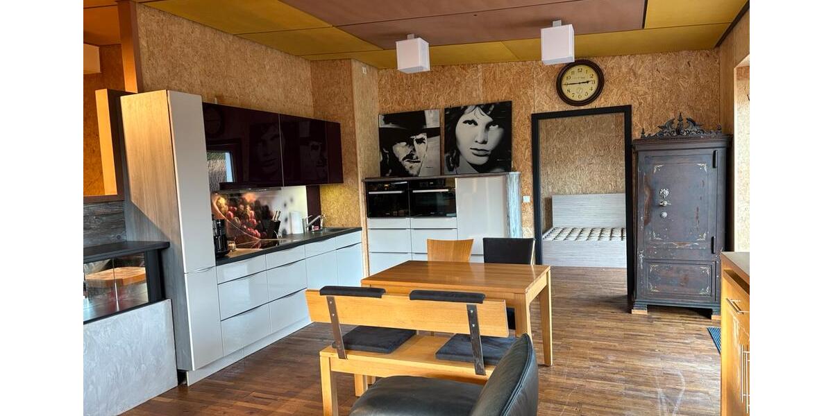 Außergewöhnliche Wohnung, barrierefrei,zu vermieten, vollmöbliert 2 zimmer