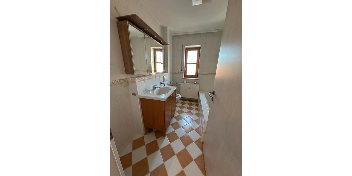 Etagenwohnung Gebenbach - 3.5 Zimmer, 87 m&sup2;, 850&euro; | Angebot:26313094