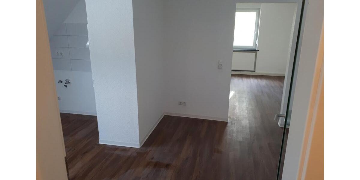 Dachgeschoßwohnung Bexbach - 4 Zimmer, 90 m&sup2;, 650&euro; | Angebot:26025748