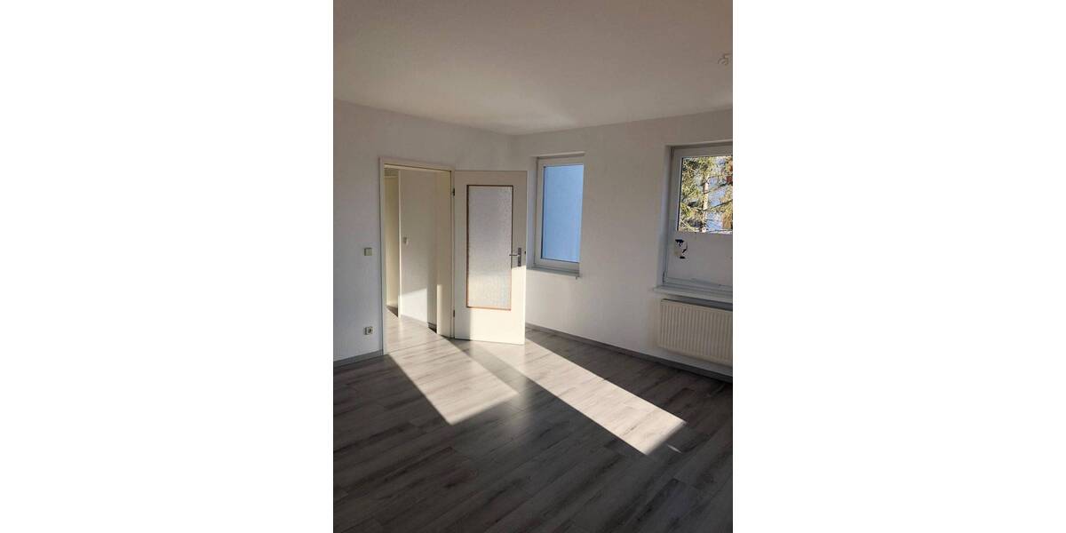 Etagenwohnung Sonneborn - 2 Zimmer, 66 m&sup2;, 400&euro; | Angebot:26388901