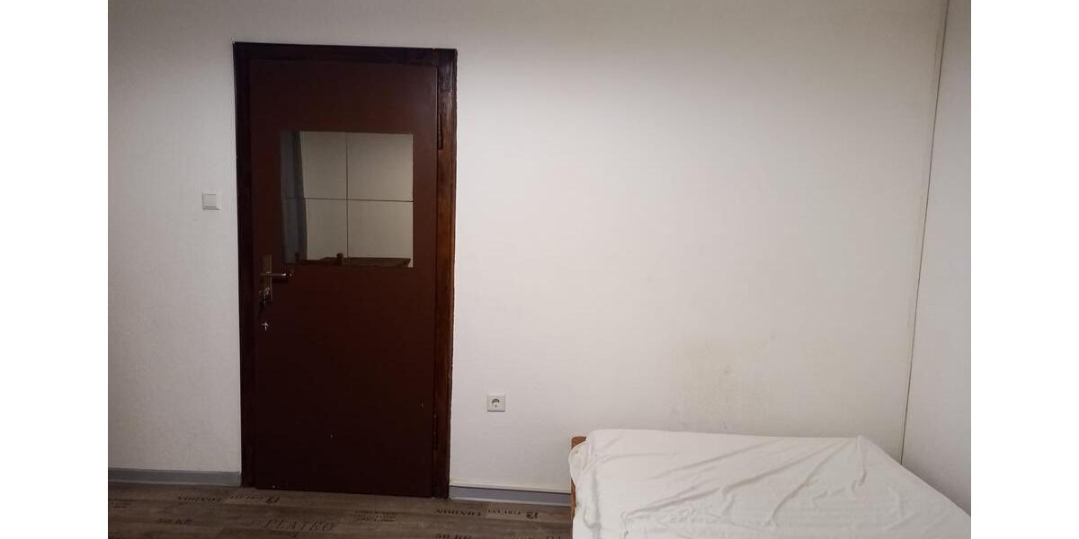 Erdgeschoßwohnung Stadthagen - 3 Zimmer, 16 m&sup2;, 350&euro; | Angebot:26581879