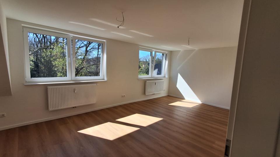 Dachgeschoßwohnung Lüneburg Ebensberg - 3 Zimmer, 77 m&sup2;, 910&euro; | Angebot:26321455