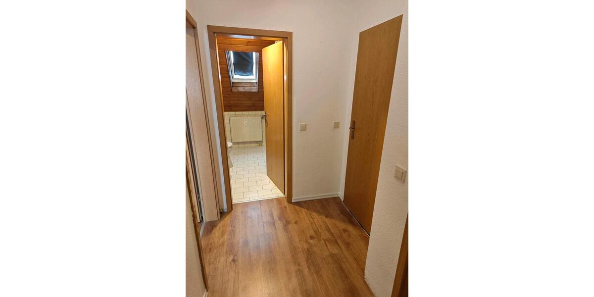 Dachgeschoßwohnung Hafenlohr - 3 Zimmer, 71 m&sup2;, 580&euro; | Angebot:26120691