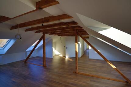 Kernsanierte DG-Wohnung Stadionviertel Neuss 3 zimmer