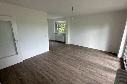 2. OG 4 Zimmer mit Balkon ab Dezember (frisch saniert) zimmer