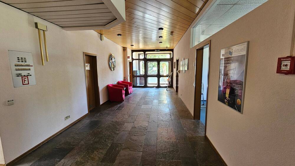 Gewerbeobjekt Freiburg im Breisgau St. Georgen - 1 Zimmer, 736 m&sup2;, 6.350&euro; | Angebot:25746096