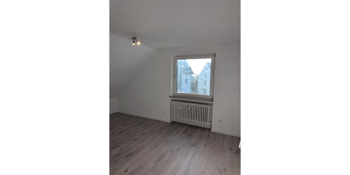 Dachgeschoßwohnung Freudenberg - 3 Zimmer, 64 m&sup2;, 640&euro; | Angebot:26147175