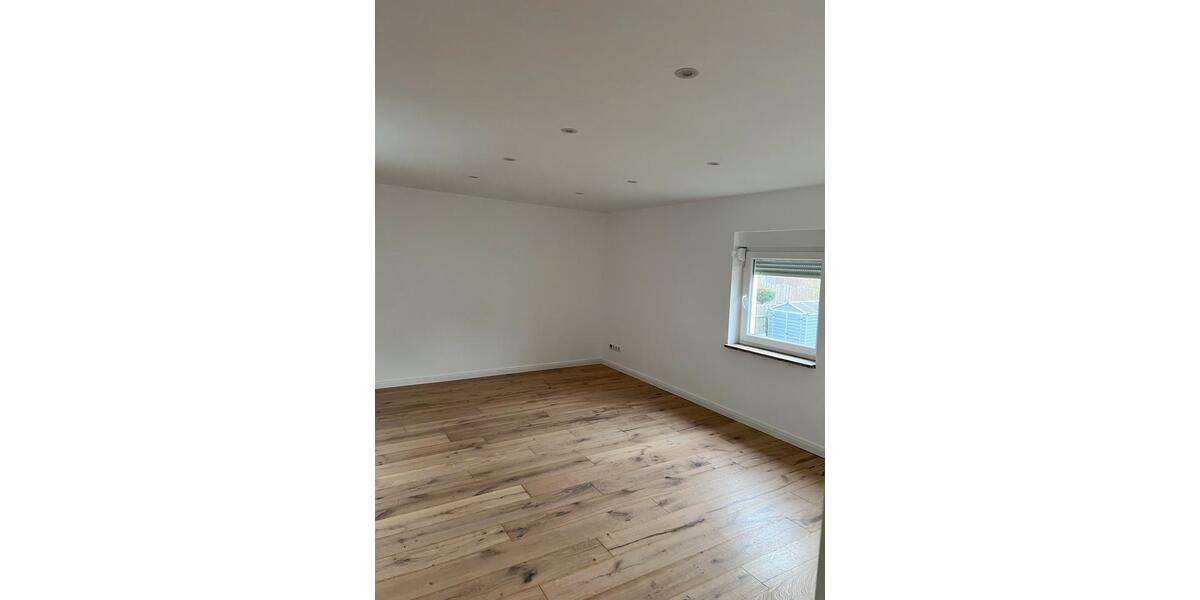 Einfamilienhaus Wolmirstedt - 2 Zimmer, 90 m&sup2;, 900&euro; | Angebot:26013404