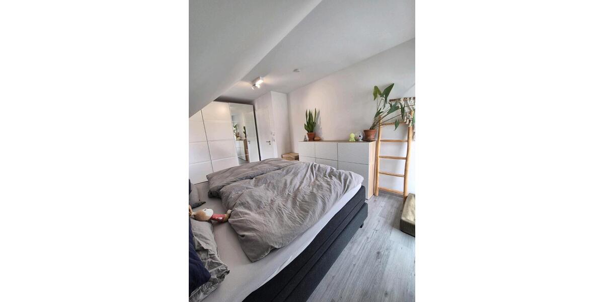 Dachgeschoßwohnung Leichlingen (Rheinland) - 3 Zimmer, 95 m&sup2;, 1.349&euro; | Angebot:26692780