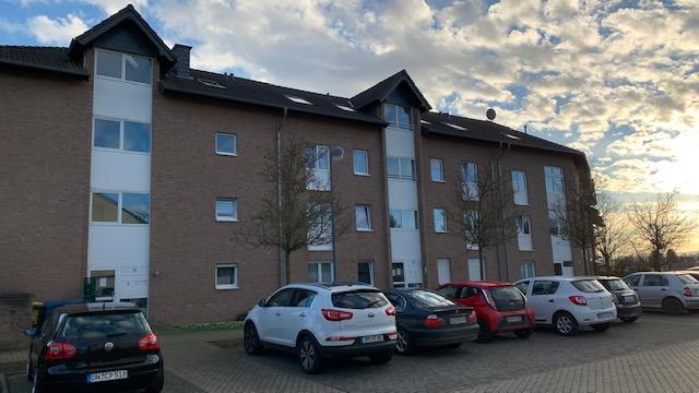 Helle 2-Zimmer-Wohnung mit Balkon und Weitblick – WBS erforderlich