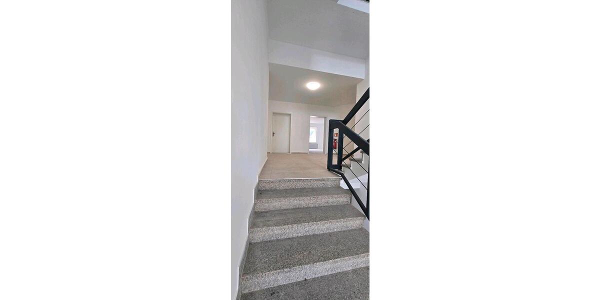 Etagenwohnung Landshut Landshut-West - 3 Zimmer, 3 m&sup2;, 860&euro; | Angebot:25417772