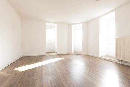 Schöne, Helle, Moderne, Saniert, 4-Zimmer Wohnung in Forst, ruhig, zentral 4 zimmer