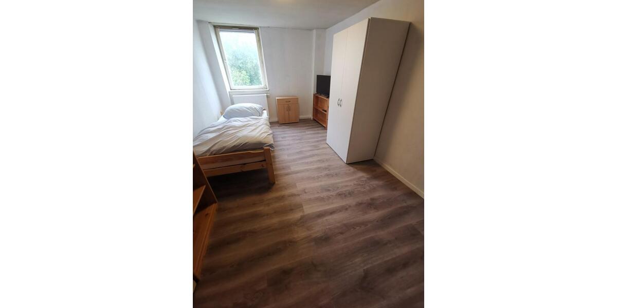 Wohnen auf Zeit Mindelheim - 5 Zimmer, 135 m&sup2;, 4.000&euro; | Angebot:25921051