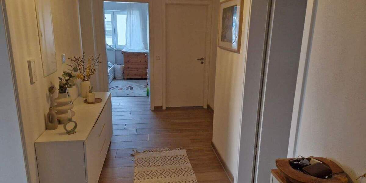 Etagenwohnung Lauchheim - 4 Zimmer, 90 m&sup2;, 950&euro; | Angebot:25339344