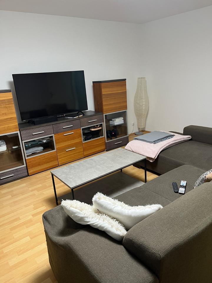 Helle 2 Zimmerwohnung mit Balkon zimmer