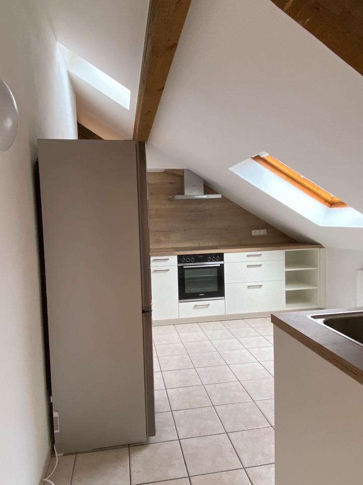 Trier-Süd, Saarstraße, gemütliche 1,5-Zimmer-Single-Dachgeschoßwohnung mit EBK