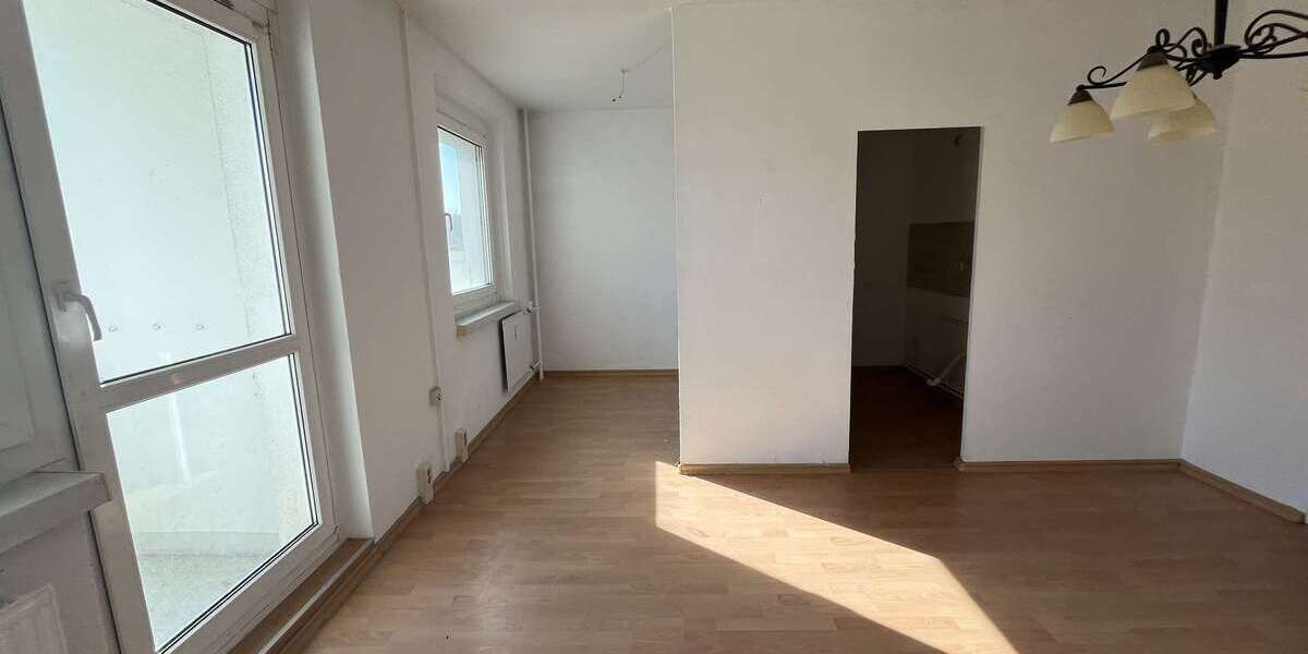 Etagenwohnung Hainichen - 1 Zimmer, 34 m&sup2;, 200&euro; | Angebot:25986924