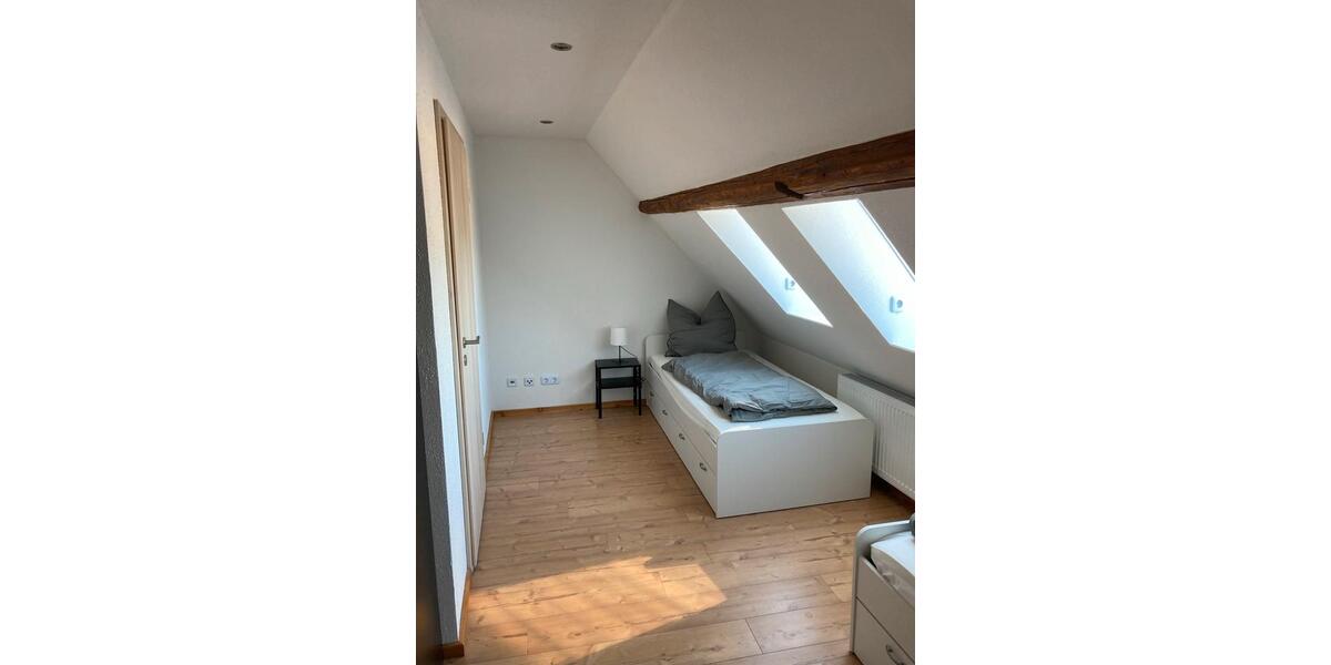 Wohnen auf Zeit Hartenstein - 5 Zimmer, 85 m&sup2;, 38&euro; | Angebot:26224441