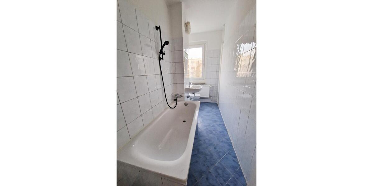 Etagenwohnung Zwenkau - 3 Zimmer, 60 m&sup2;, 375&euro; | Angebot:25845972