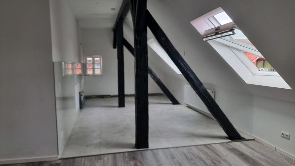 Dachgeschoßwohnung Lehrte - 3 Zimmer, 150 m&sup2;, 1.500&euro; | Angebot:26474575