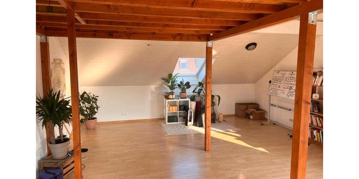 Einfamilienhaus Ihringen - 8 Zimmer, 214 m&sup2;, 1.900&euro; | Angebot:26051482