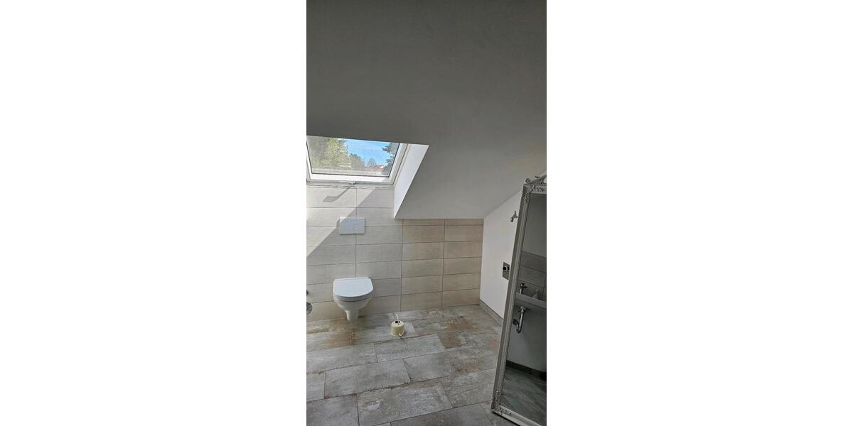 Dachgeschoßwohnung Heusweiler - 3 Zimmer, 117 m&sup2;, 950&euro; | Angebot:26180340