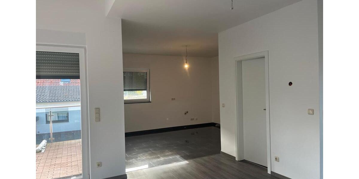 Terrassenwohnung Laatzen - 3 Zimmer, 120 m&sup2;, 1.700&euro; | Angebot:26125207