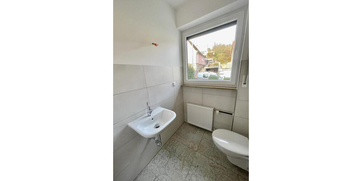 Erdgeschoßwohnung Rimpar - 3 Zimmer, 129 m&sup2;, 1.100&euro; | Angebot:24996385