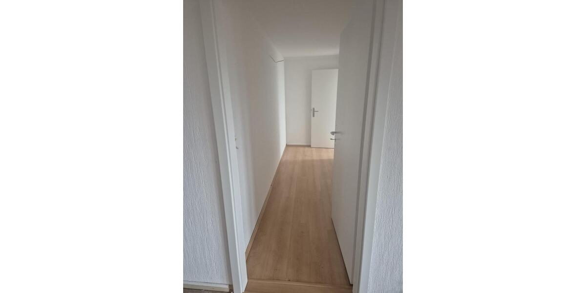 Dachgeschoßwohnung Remscheid - 2 Zimmer, 75 m&sup2;, 500&euro; | Angebot:24398812