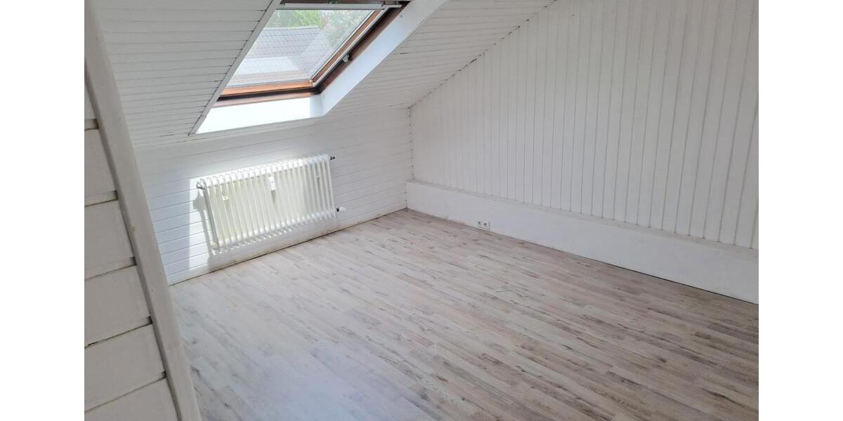 Dachgeschoßwohnung Kaiserslautern Betzenberg - 1 Zimmer, 58 m&sup2;, 600&euro; | Angebot:25872834