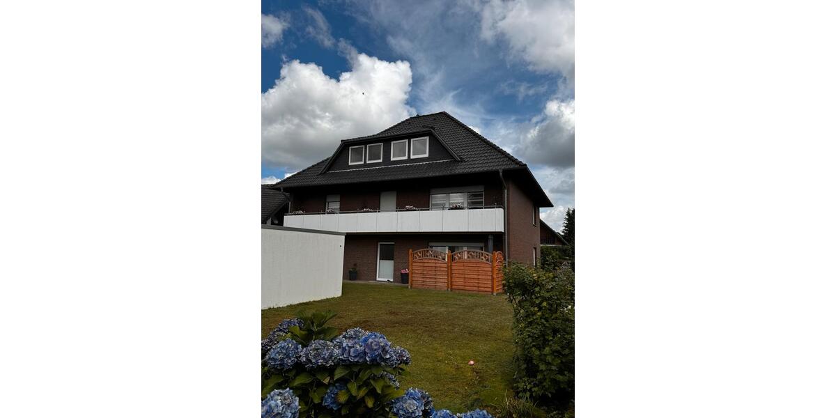 Schöne Dachgeschosswohnung 3 zimmer