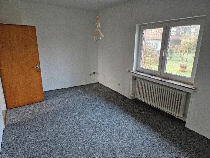 Etagenwohnung Ebsdorfergrund - 3 Zimmer, 120 m&sup2;, 800&euro; | Angebot:26210881