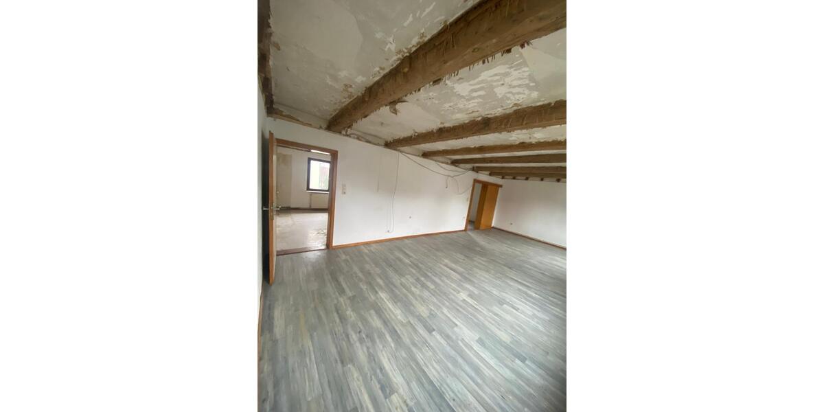 Etagenwohnung Braunschweig Südstadt- Rautheim- Mascherode - 5 Zimmer, 144 m&sup2;, 1.400&euro; | Angebot:25056337