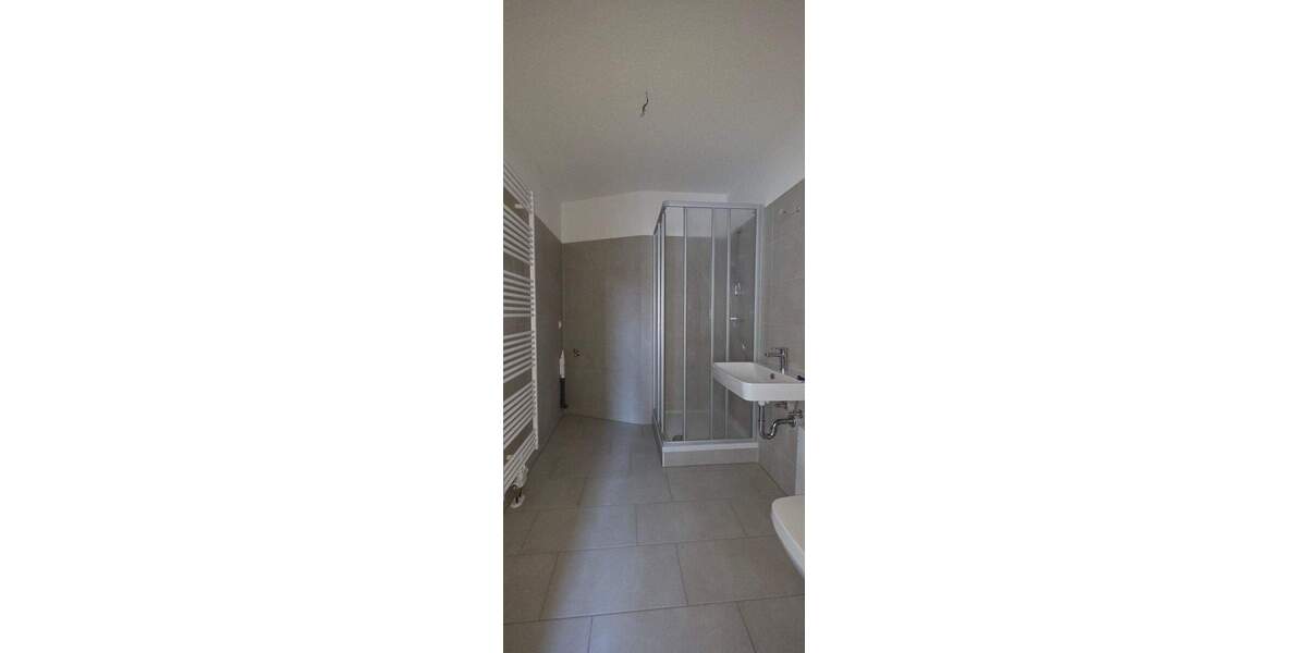 Etagenwohnung Burgstädt Burkersdorf - 1 Zimmer, 37 m&sup2;, 250&euro; | Angebot:25730764